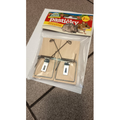 Pastička na myši dřevěná 2 ks